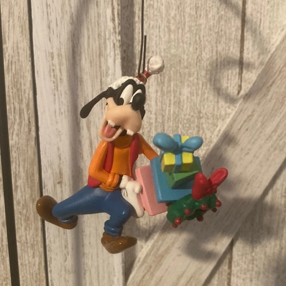 Disney Goofy Tree-Rific Treasures Christmas Ornament